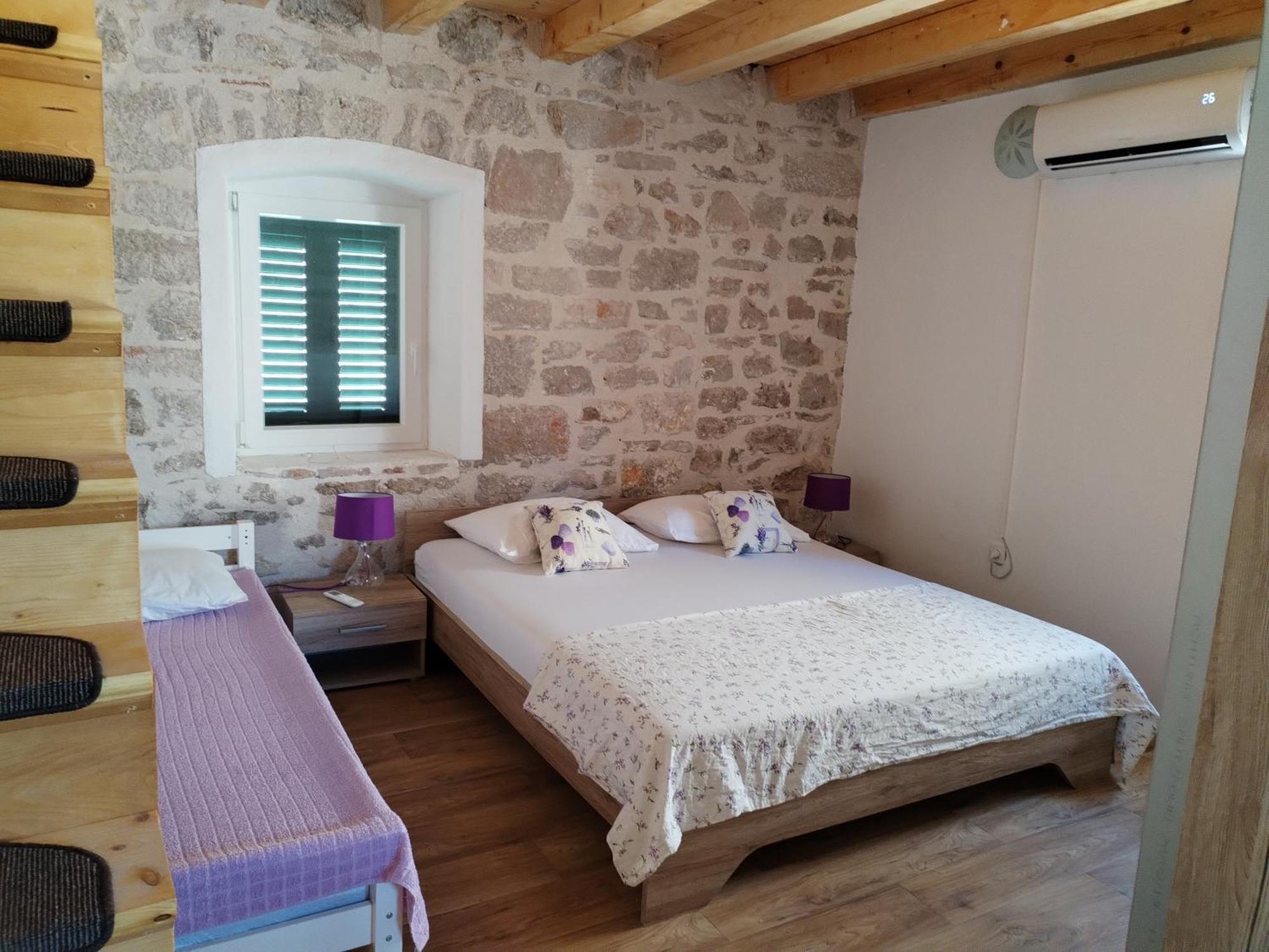 Ema Daire Prvic Sepurine Dış mekan fotoğraf
