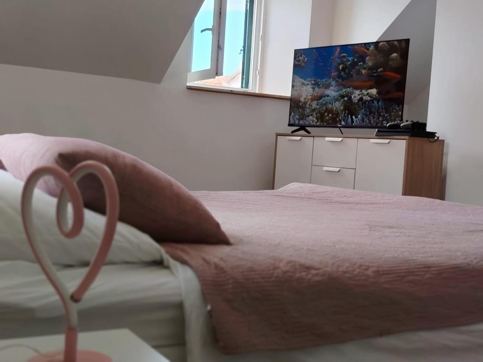 Ema Daire Prvic Sepurine Dış mekan fotoğraf